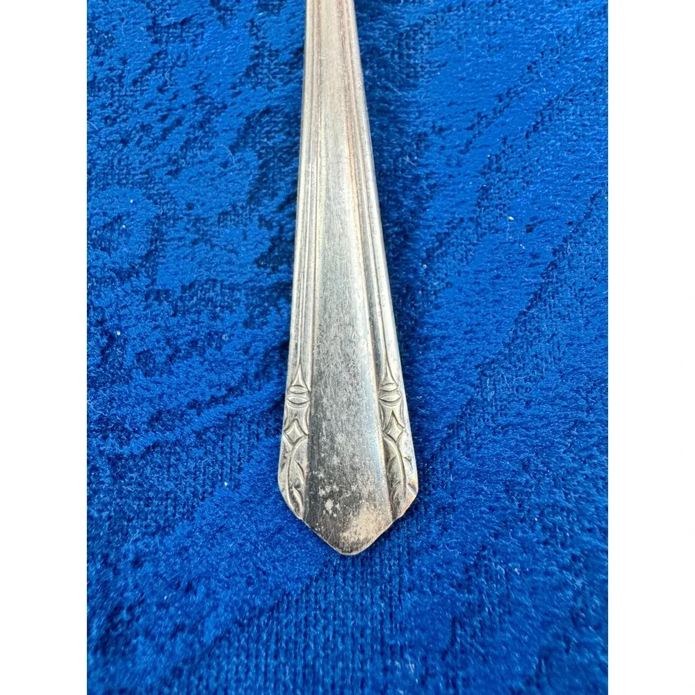Wm A Rogers Oneida Silverplate Butter Spreader 1937 Surf Club Pattern A1 Plus